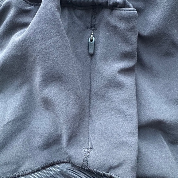 Lululemon Hotty Hot Shorts, Low Rise, 2 - Picture 8 of 9